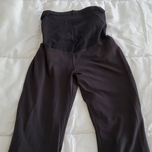 Maternity yoga pants